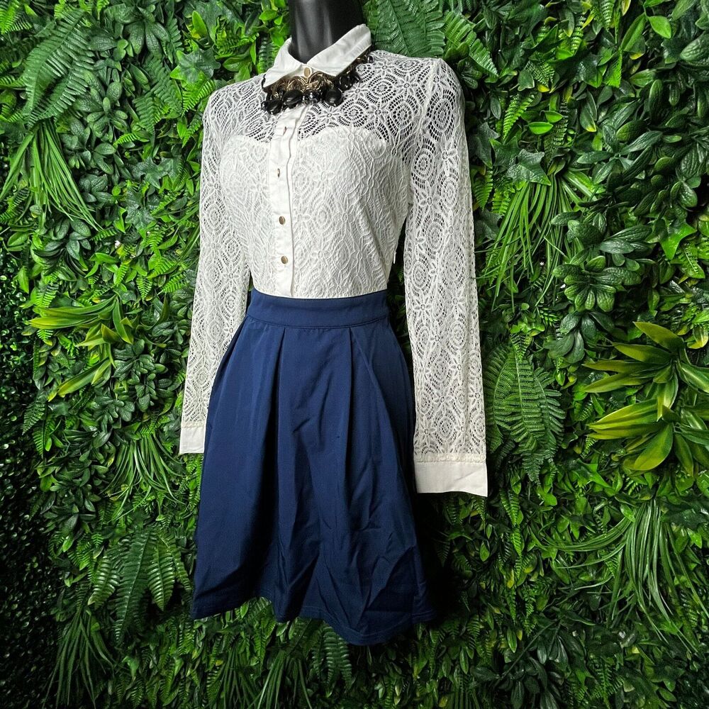 Xtaren Dress Women Medium White Blue Lace Top Collared Fit Flare Hem 0597